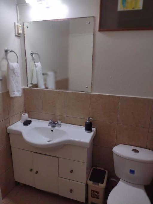 Club Caribbean Apartments Runaway Bay Ngoại thất bức ảnh