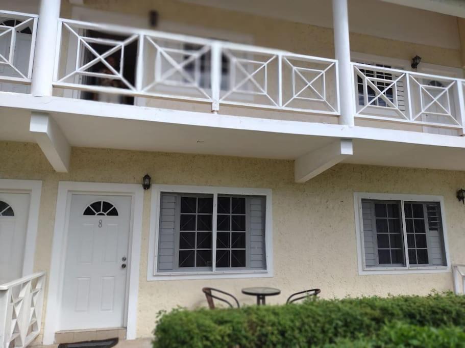Club Caribbean Apartments Runaway Bay Ngoại thất bức ảnh