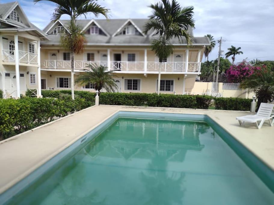 Club Caribbean Apartments Runaway Bay Ngoại thất bức ảnh