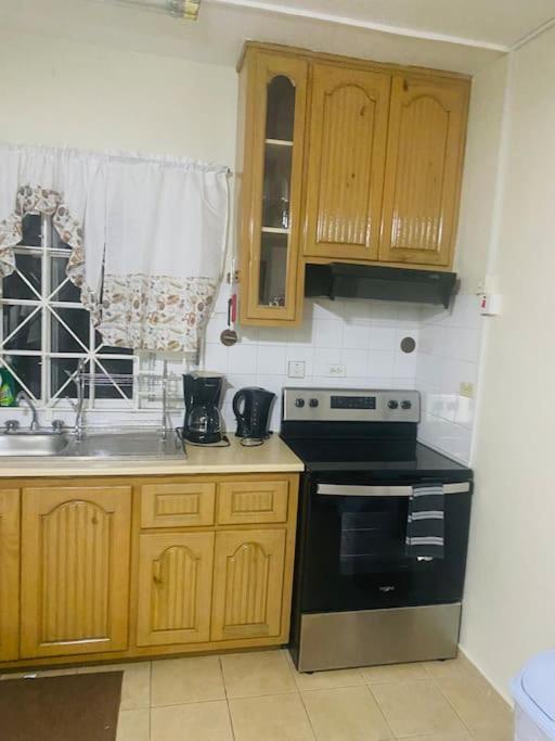 Club Caribbean Apartments Runaway Bay Ngoại thất bức ảnh